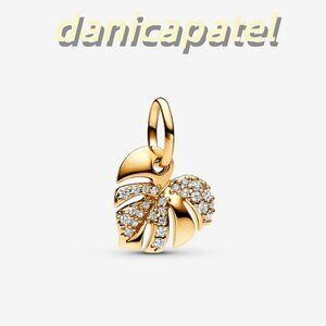 Pandora Sparkling Monstera Leaf Dangle Charm